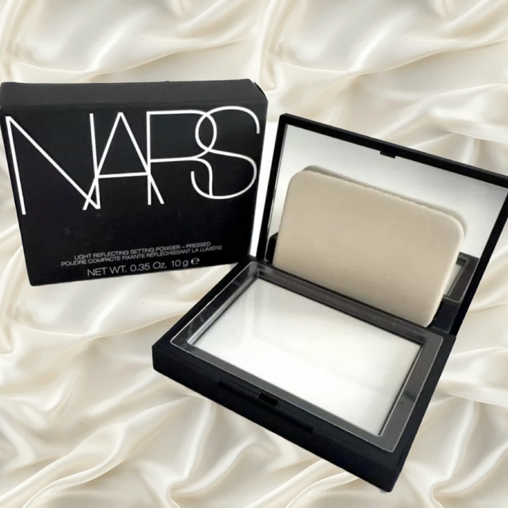 ❇️🧚‍♀️NARS Translucent Crystal Light Reflecting Setting Powder NWT